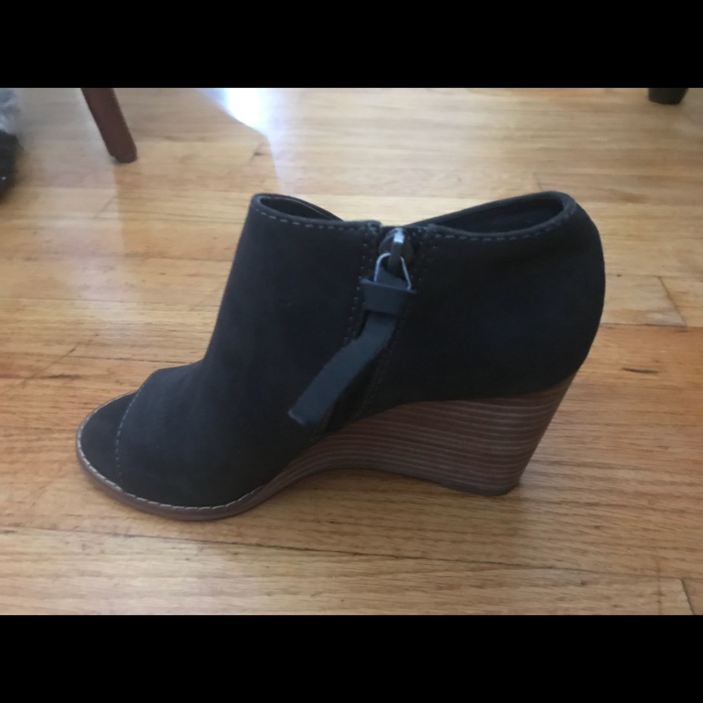 Jessica Simpson wedges